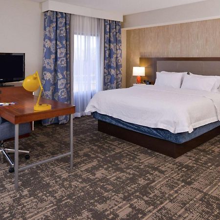 Hampton Inn & Suites Уилмингтън Екстериор снимка