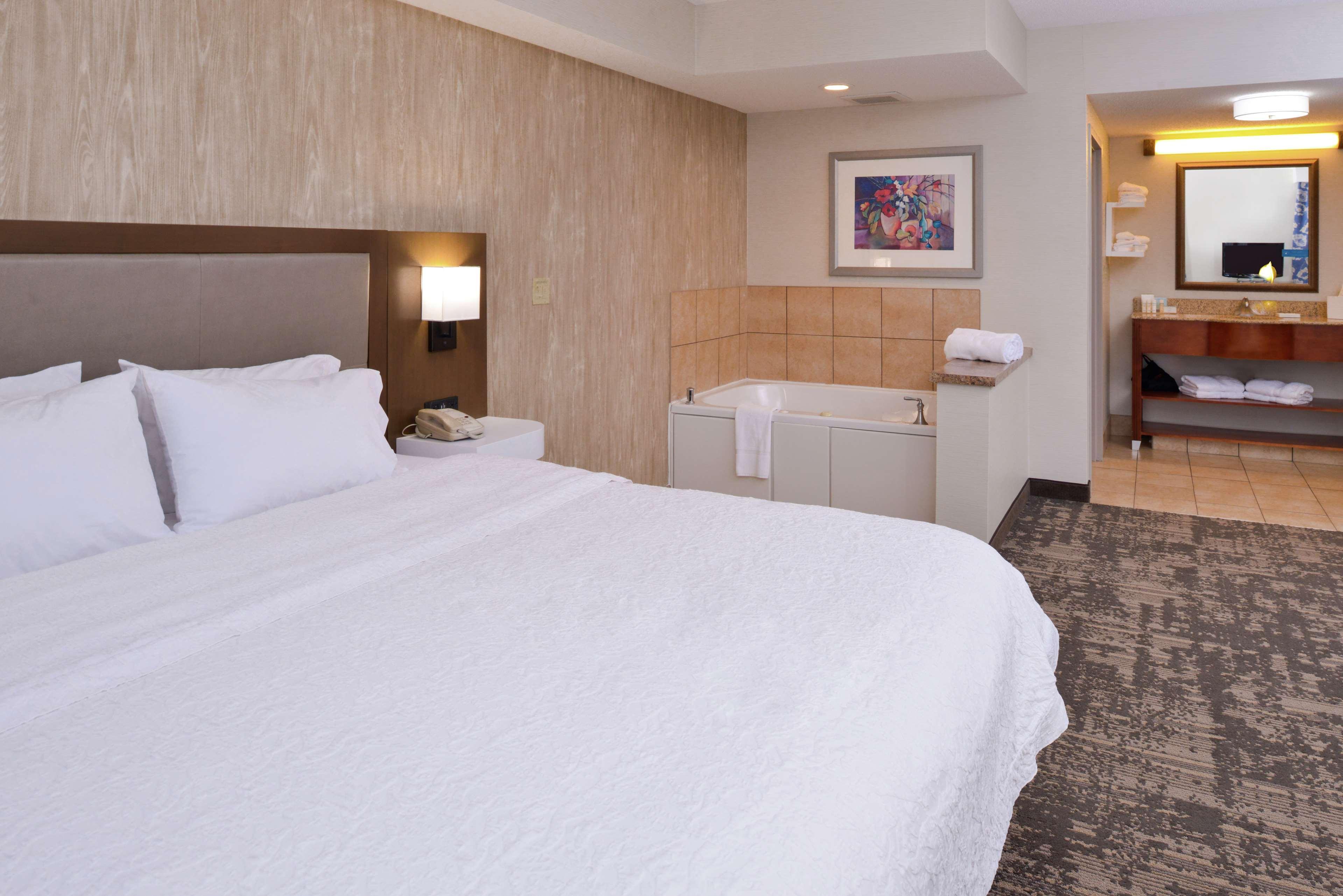 Hampton Inn & Suites Уилмингтън Екстериор снимка