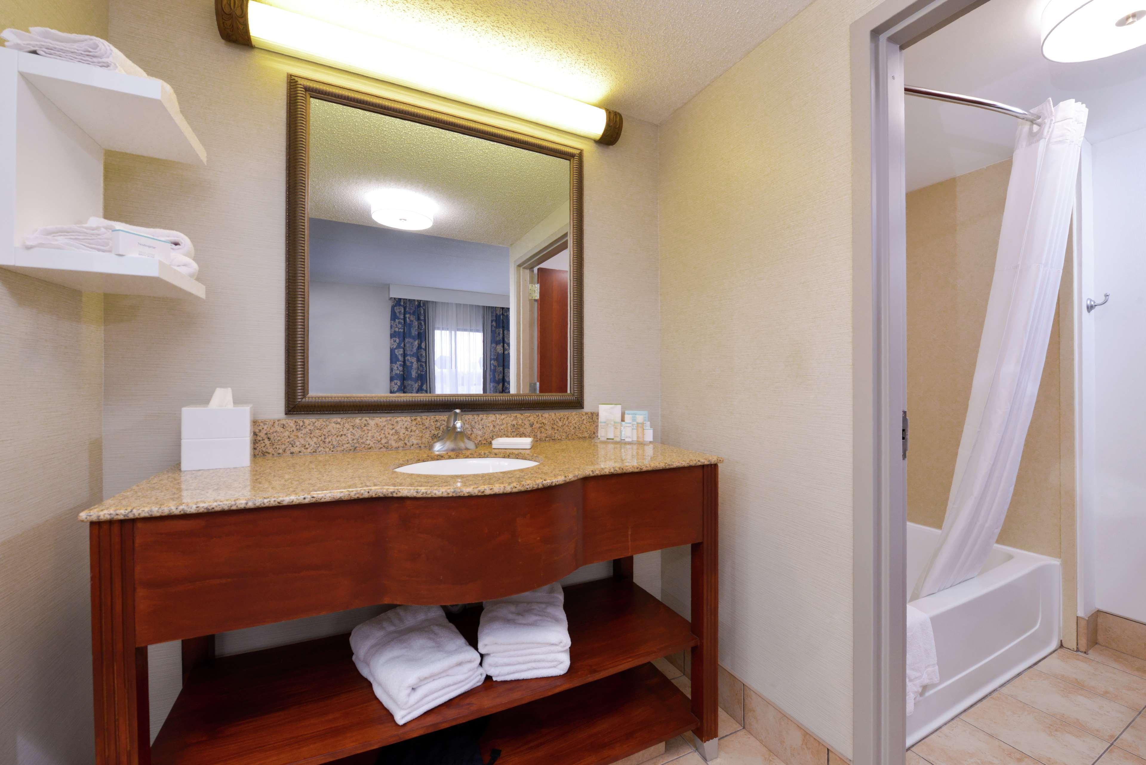 Hampton Inn & Suites Уилмингтън Екстериор снимка