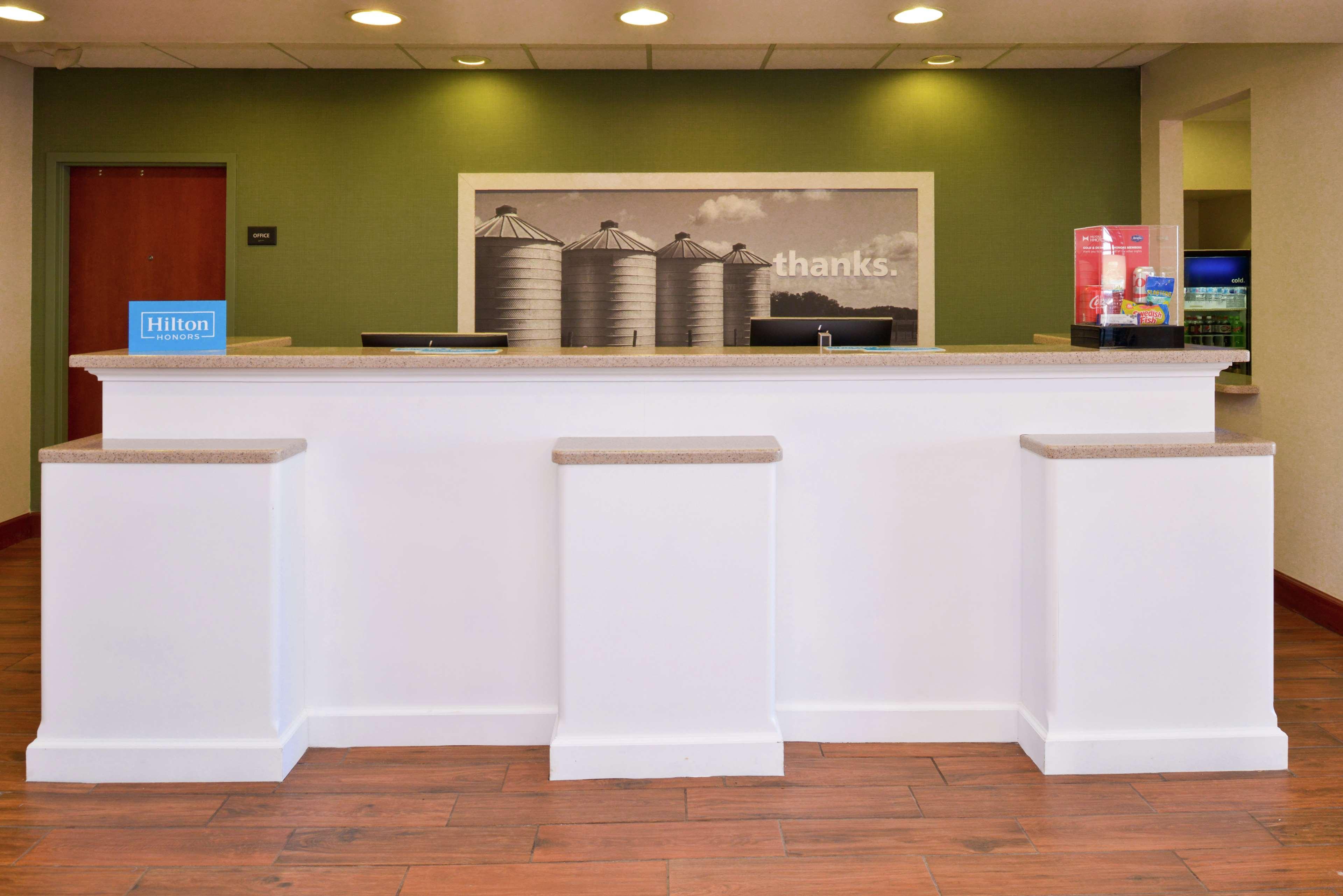 Hampton Inn & Suites Уилмингтън Екстериор снимка