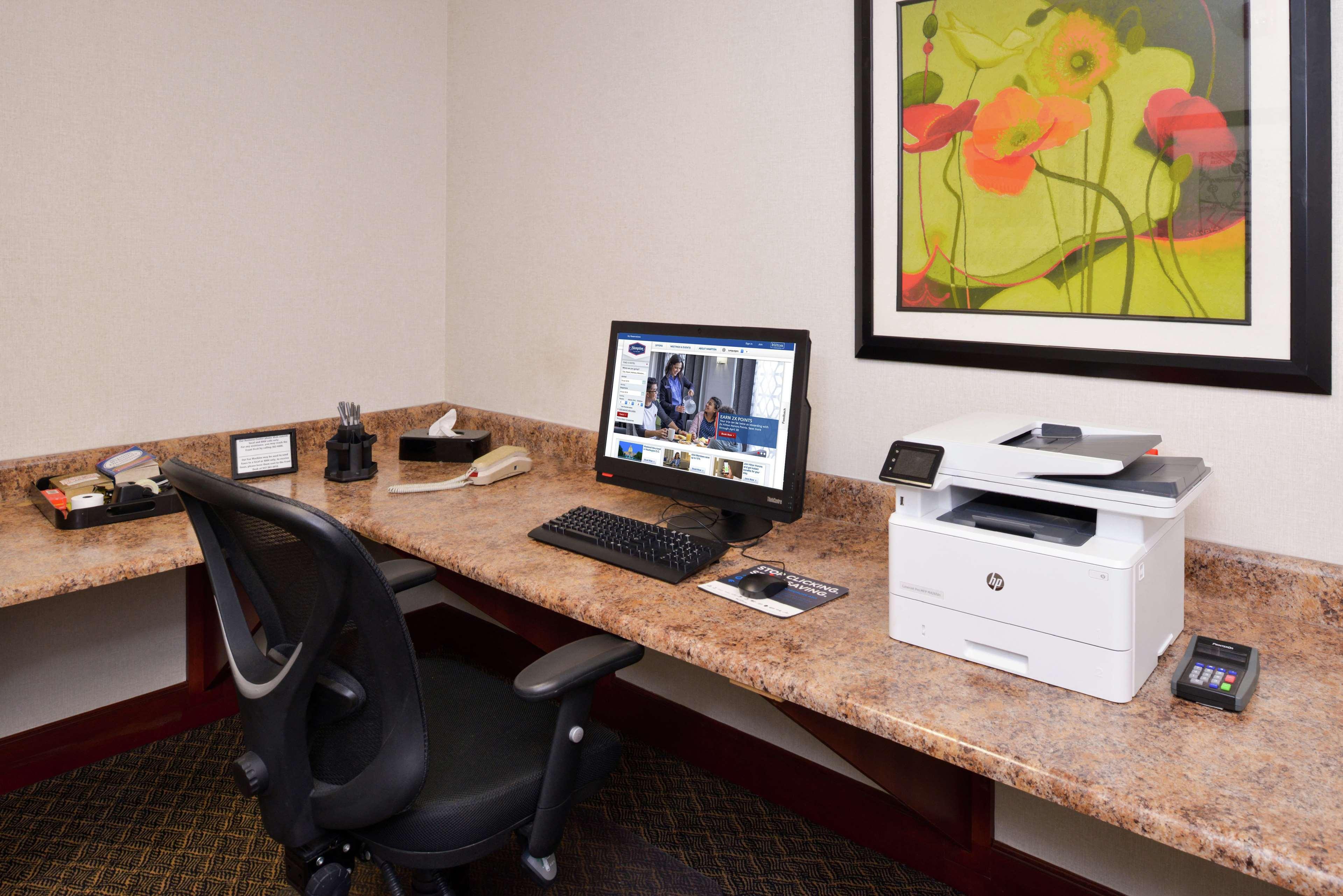 Hampton Inn & Suites Уилмингтън Екстериор снимка