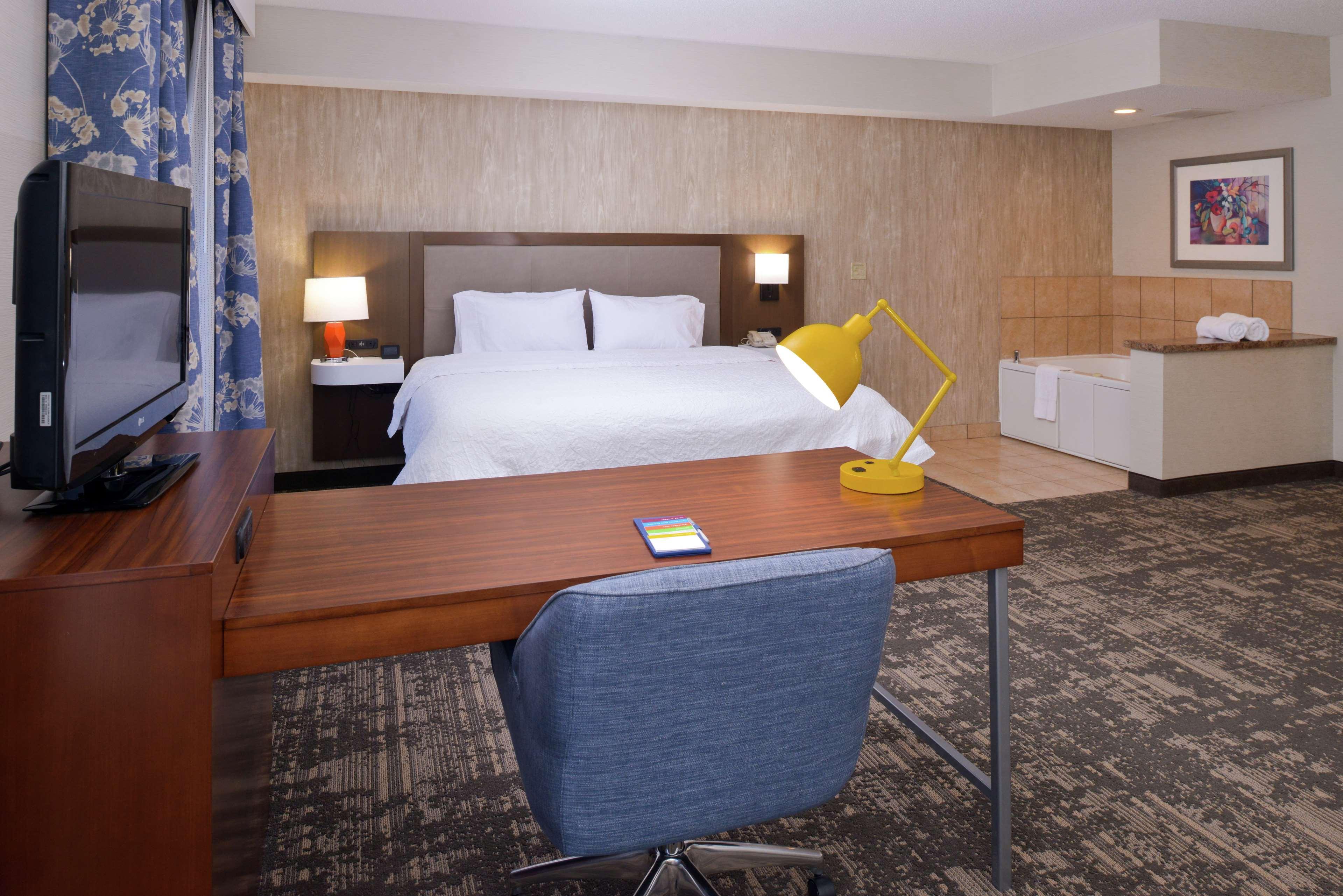 Hampton Inn & Suites Уилмингтън Екстериор снимка