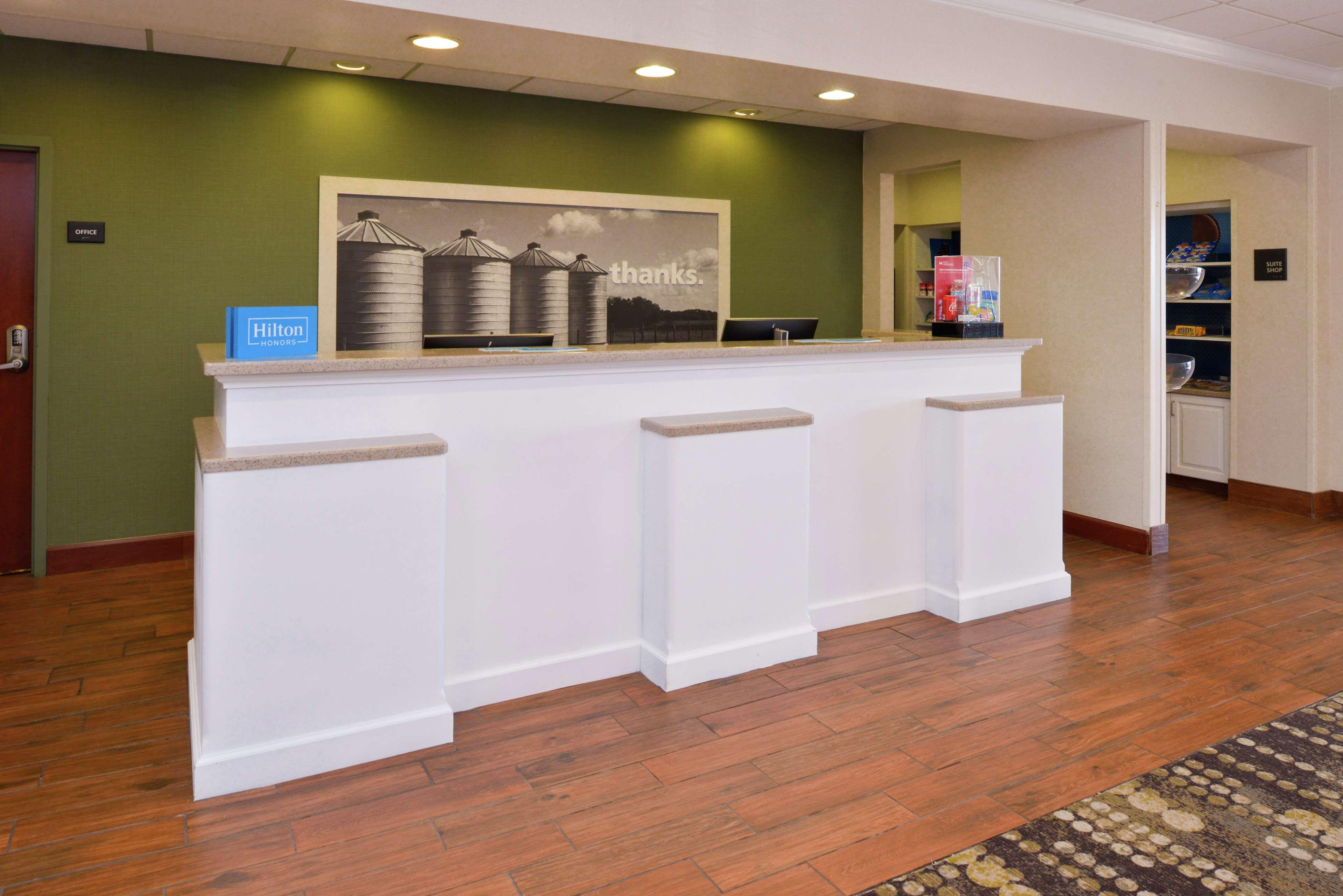 Hampton Inn & Suites Уилмингтън Екстериор снимка
