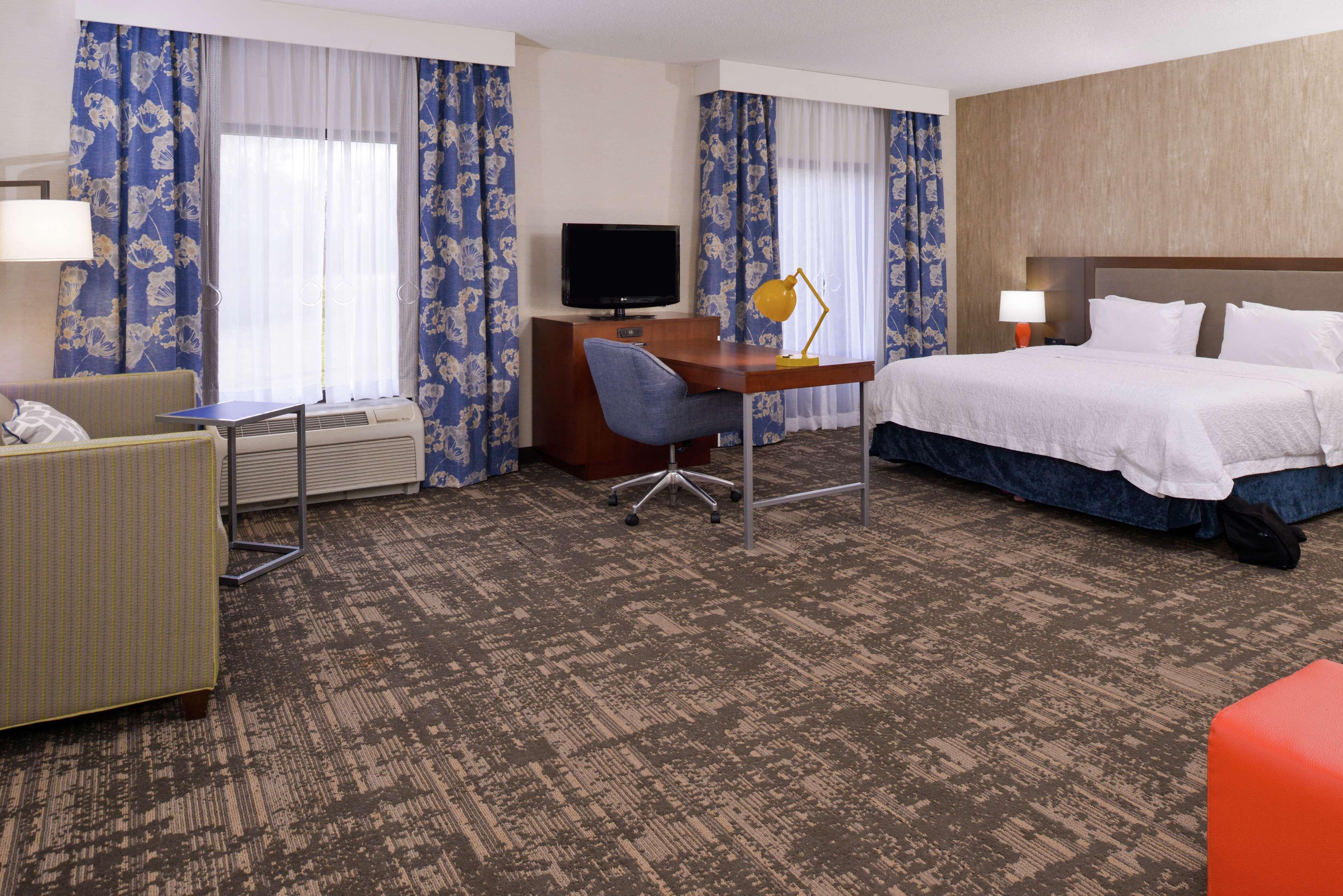 Hampton Inn & Suites Уилмингтън Екстериор снимка