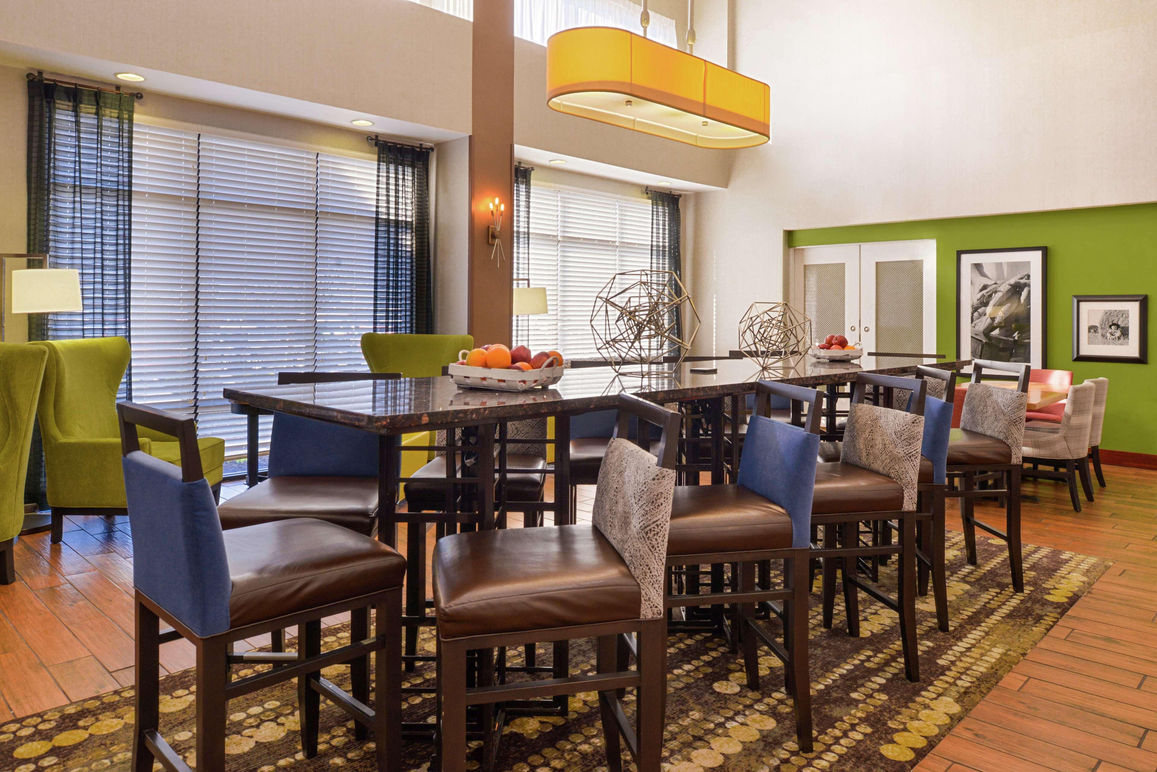 Hampton Inn & Suites Уилмингтън Екстериор снимка